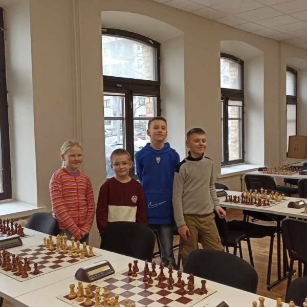 Aukštakalnio pradinės mokyklos komanda dalyvavo Lietuvos mokyklų žaidynių finalinėse šachmatų varžybose